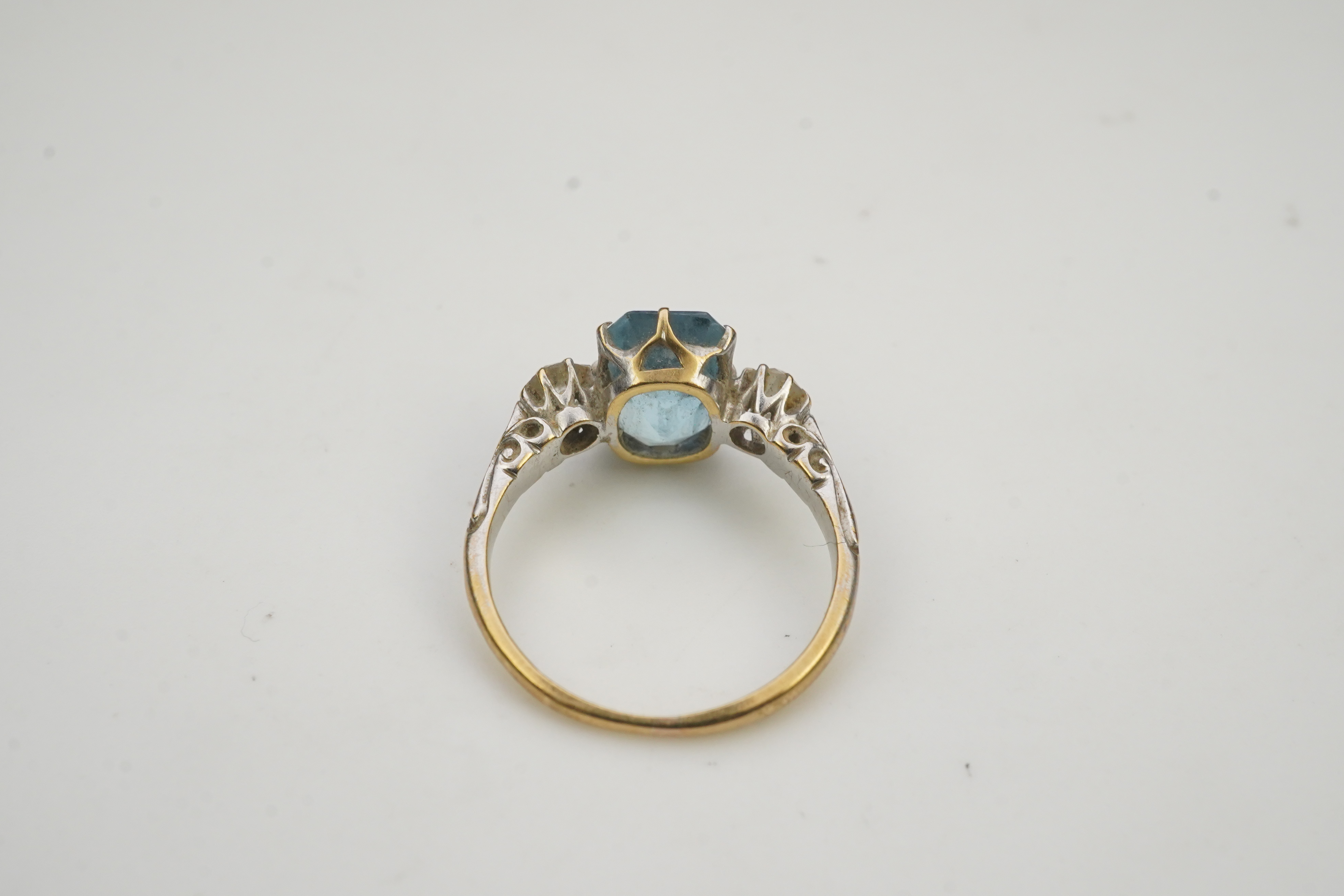 An aquamarine and diamond ring, early 20th century